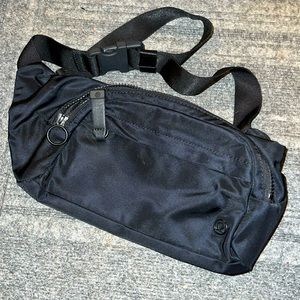 Lululemon black waist baG♥️♥️♥️🛍️🛍️👜👛